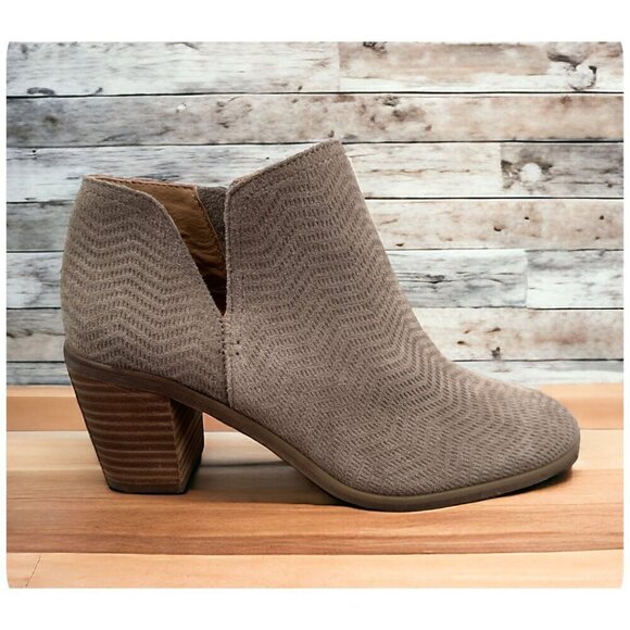 Lucky Brand Parnesa Brown Tan Suede Ankle Booties Women's Size 7M - Picture 1 of 12